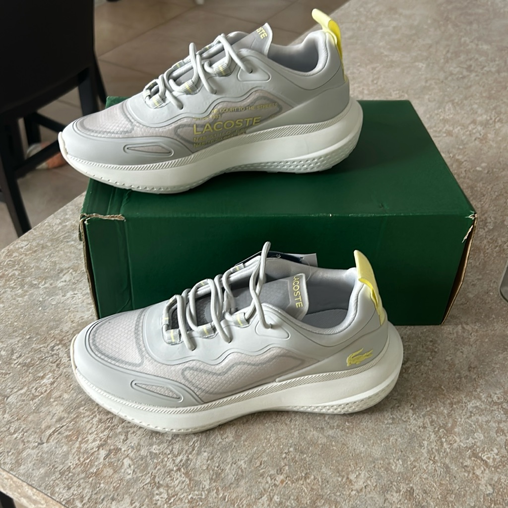 Lacoste Women Sneakers Size 6